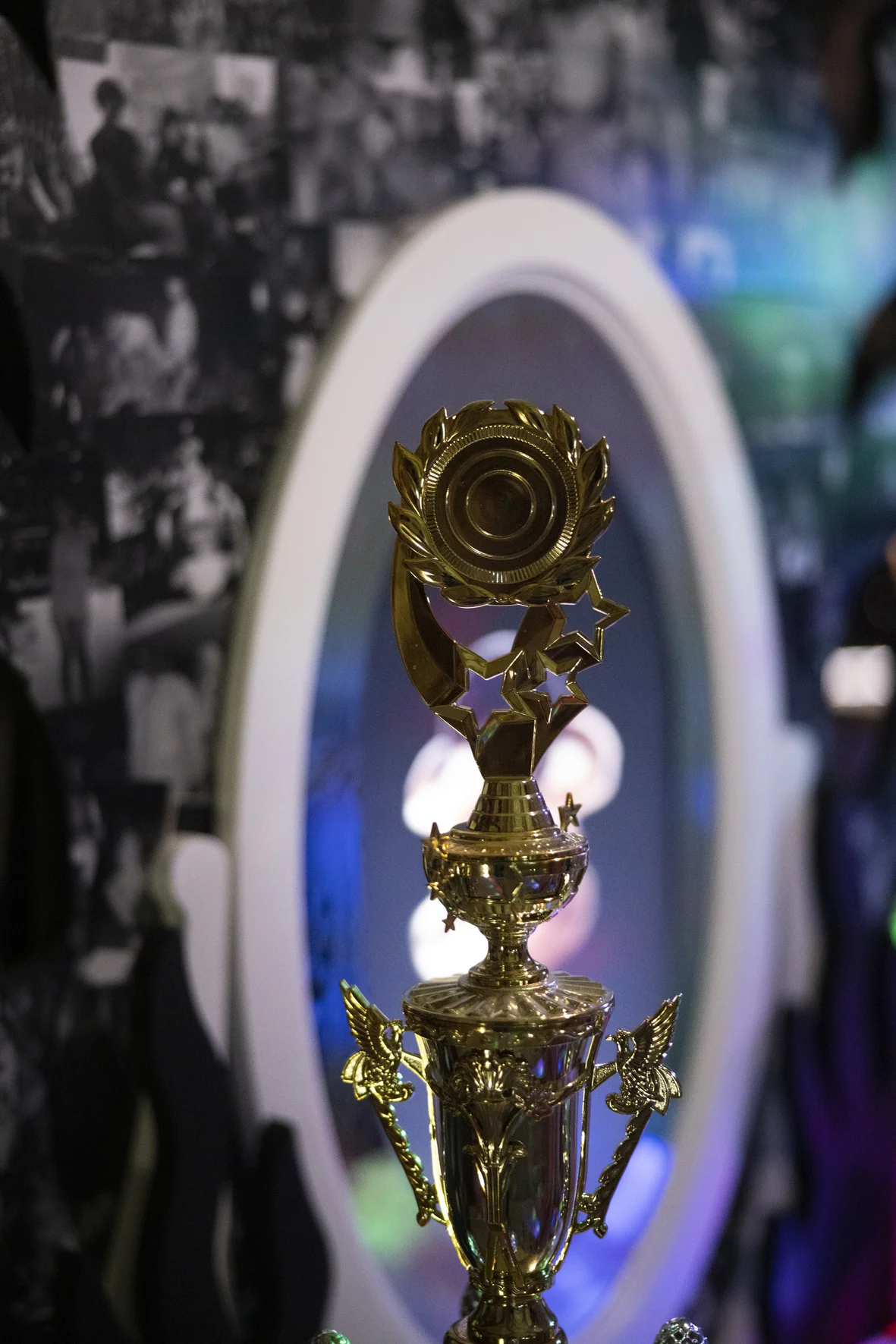 Détail — A House Should Be A Home